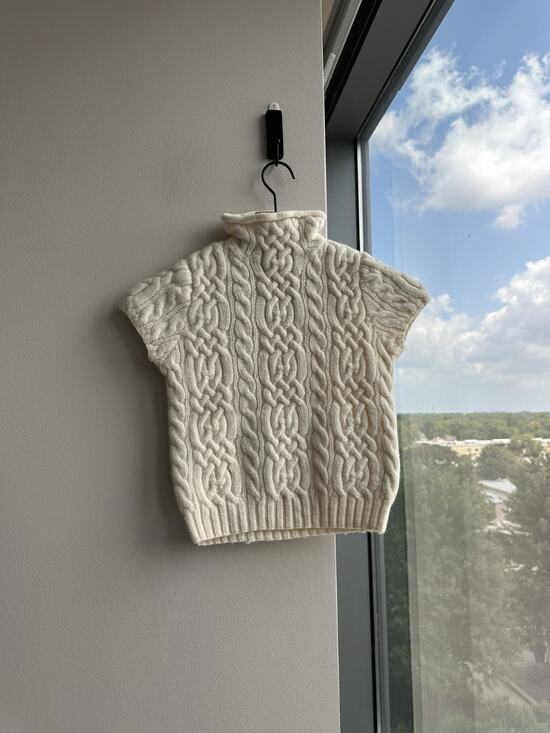 Ralph Lauren Sweaters - 1990s Exclusive Hand Knit For Ralph Lauren 100% Wool Sweater Vest Size XS